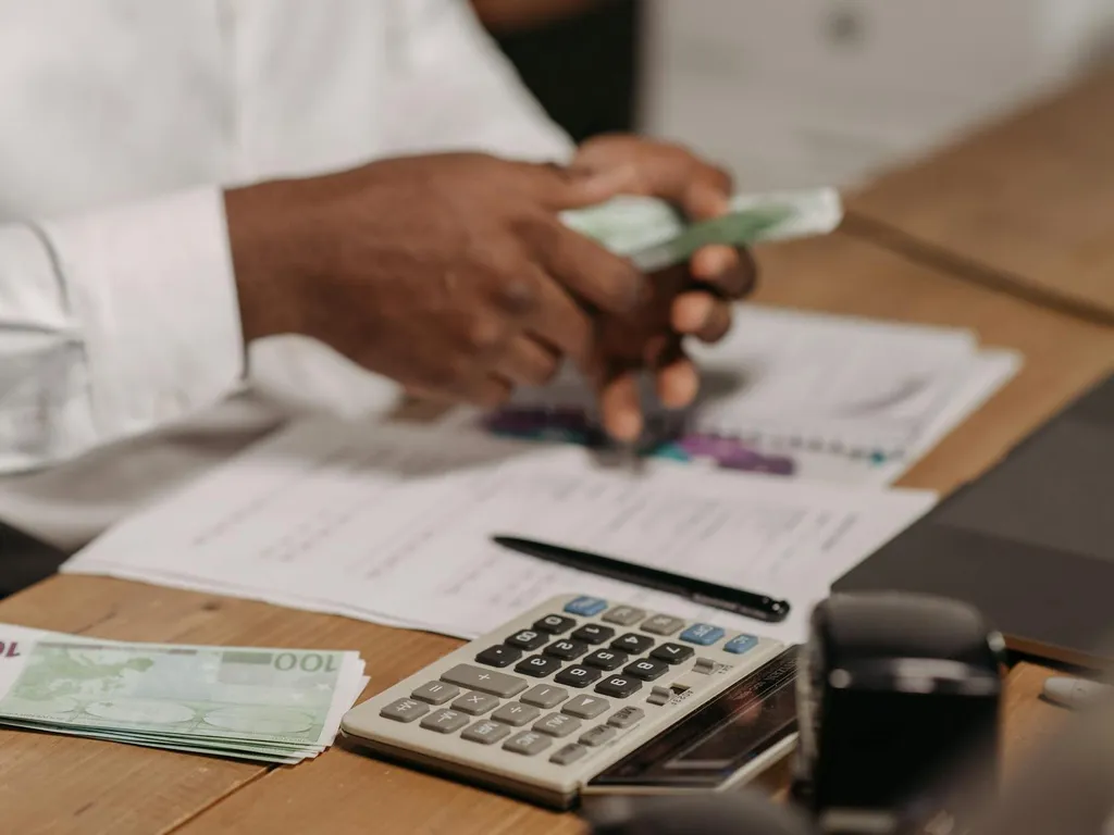 Cession de véhicule comptabilisation : écritures, TVA et conséquences fiscales
